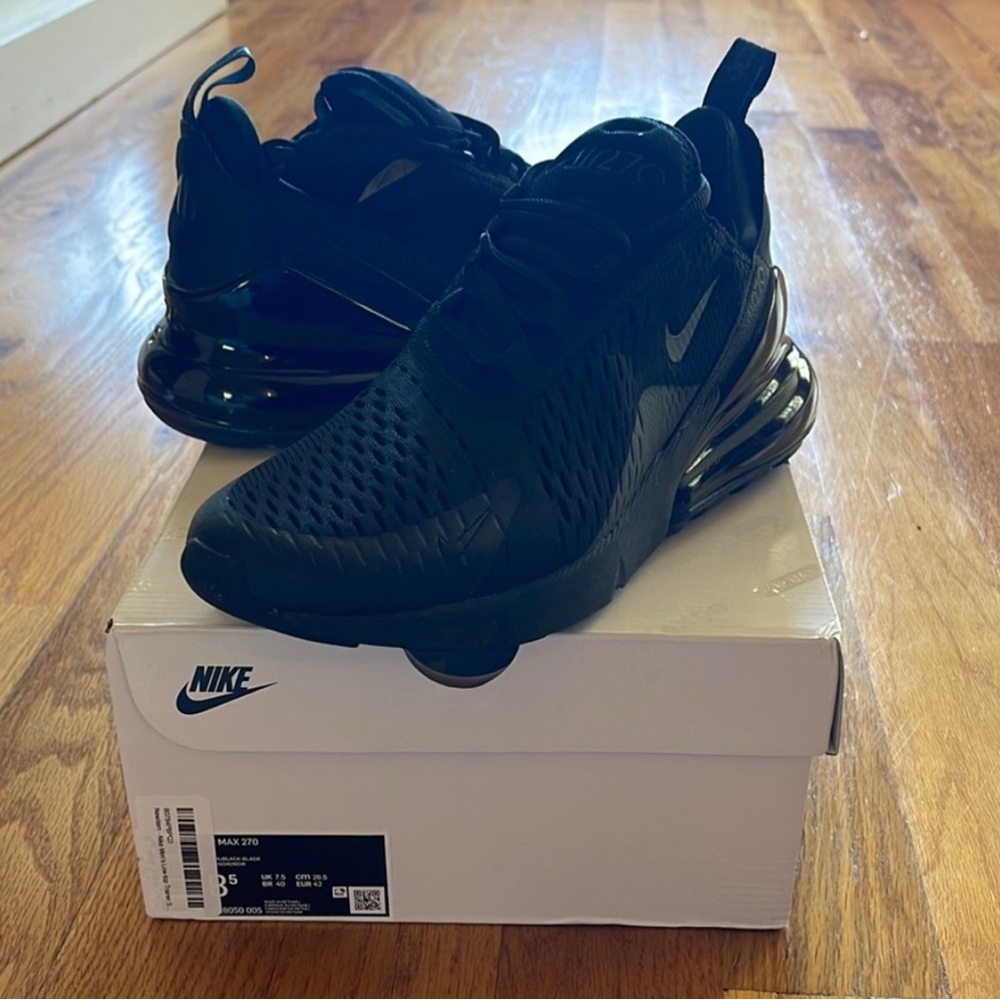 Nike Air Max 270 Triple Black Sneakers